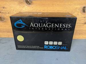 lot 433 image: New AquaGenesis RoboSnail Automatic Aquarium Glass Cleaner