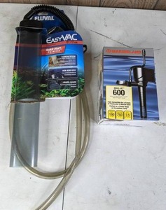 lot 386 image: NEW Marineland Maxi Jet 600 Multi-Use Water Pump and Power Head & Fluval EasyVac 15 Gravel Cleaner