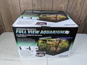 lot 160 image: NEW Lifegard Full View Aquarium with Back Filter 7 Gallon
