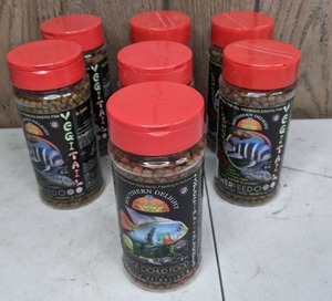 lot 456 image: New Set of (7) Southern Delight Fish Food