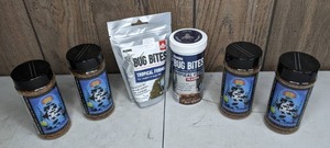 lot 460 image: NEW Tropical Fish Food Fluval Bug Bites & Southern Delight