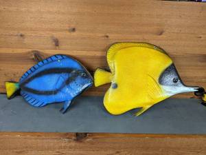 lot 661 image: Wall Decor Pair of Plaster Fish