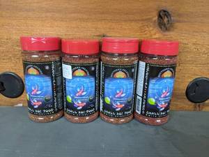 lot 696 image: New Set of (4) 9oz Southern Delight Special Blends Small Koi Food Pellets