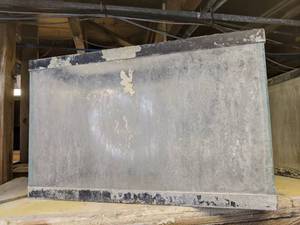 lot 887 image: Pre-Owned Custom 20 x 12.5 x 10 Display Breeder Tank