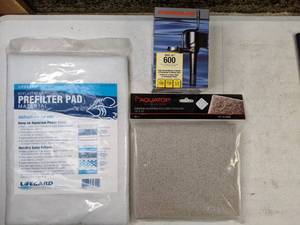 lot 702 image: New Water Pump and Filter Pads Marlineland Maxi-Jet 600 Water Pump & Power Head, Aquatop Ammonia Removing Poly-Fiber Filter Pad and Lifegard Replacement Prefilter Pad