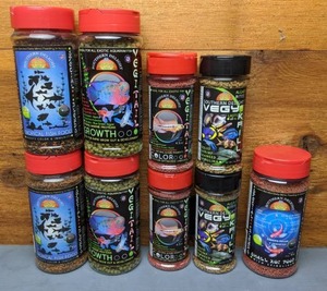 lot 1095 image: NEW Southern Delight Fish Food Tropical, Growth, Color, Vegy Krill, & Small Koi