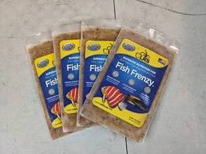 lot 1038 image: Lot of 4 NEW LRS Fish Frenzy Packets