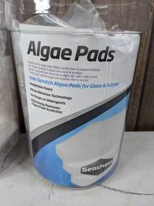 lot 1027 image: Lot of 17 NEW Seachem Algae Pads