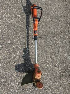 lot 1168 image: BLACKDECKER String Trimmer