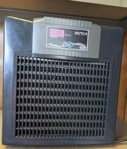 lot 1451 image: JBJ 13HP Arctica Aquarium Chiller