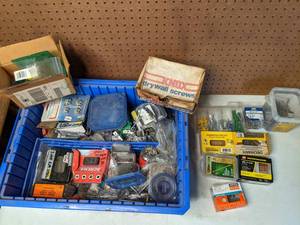 lot 1181 image: Assortment of Miscellaneous Hardware Multi-Purpose Screws, Wood Screws, Drywall Screws, Nails and More