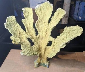 lot 1481 image: Large Fan-Shaped Piece of Artificial Coral