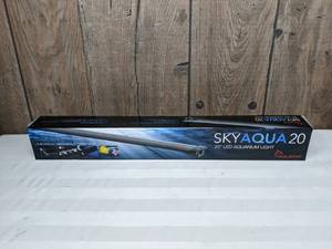 lot 1387 image: Aquatop Sky Aqua 20 20-Inch LED Aquarium Light