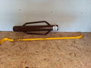 lot 1364 image: Dewalt 42-Inch Wrecking Bar and Fence Post Driver with Handles