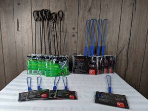 lot 1494 image: Lot of Nineteen Nets Marina Easy Catch 16L, Aquatop Fish Nets 8L, & 6L and Aquatop Brine Shrimp Nets 4L