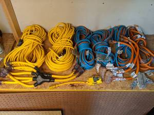 lot 1376 image: Assortment of (6) Heavy-Duty Extension Cords and (6) W-Splitter Outlet Adapters