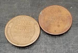 lot 33 image: 2 EARLY DATE WHEAT CENTS 1911-D 1911-S