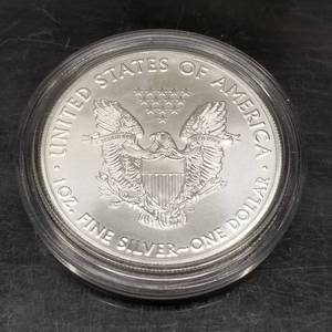 lot 42 image: 2021 type 1 AMERICAN SILVER EAGLE 1 TROY OZ .999 FINE SILVER IN AIRTITE