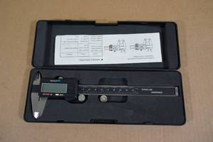 lot 292 image: 0-6 Digital Caliper in Case