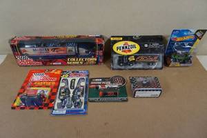 lot 172 image: Racing Collectibles - Hauler, Monster Jam, Indy Car