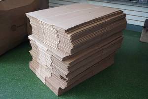 lot 97 image: 75 Cardboard Boxes with Handles - 16 x 14 x 7