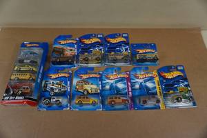 lot 92 image: Hot Wheels - Trucks and Buses