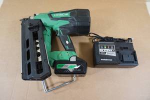 lot 111 image: Hitachi NR-1890DR 18V Brushless Cordless Strip Nailer