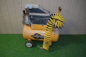 lot 120 image: Powermate ProForce 6 Gallon Air Compressor