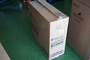 lot 133 image: 250 Pactiv 96140KPP ClearView Sell Out Black Portion Platter Tray and Lid Combo