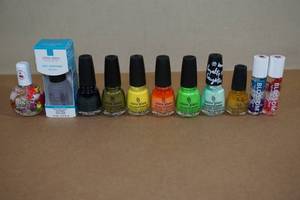 lot 237 image: Assorted Nail Polish - China Glaze