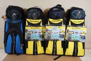 lot 44 image: US Divers Adult Small & Large Snorkel Sets