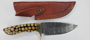 9 DAMASCUS KNOTTED WOOD HUNTER