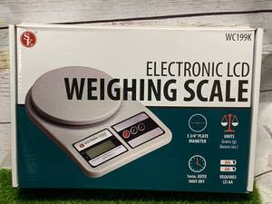 lot 14 image: Electronic LCD Grams  Ounces Scale