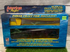 lot 24 image: New In Box, Electric Filet Knife