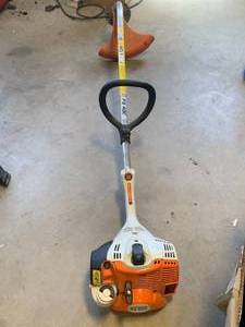 lot 31 image: Steel FS40C Trimmer Works Great. Used Twice