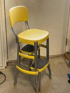 lot 47 image: Costco Retro Counter Chair  Step Stool 34 Inches Tall