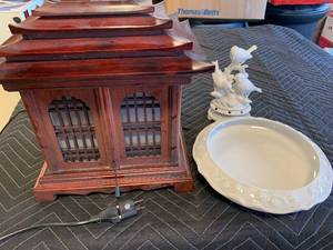 lot 69 image: Pagoda Light & Ceramic Pieces