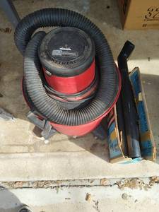 lot 404 image: WetDry Vac