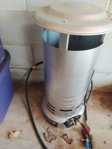 lot 460 image: Coleman Heater