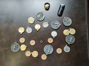 lot 64 image: Collection of Archery Accessories & Awards