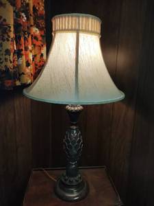 lot 71 image: Table Lamp