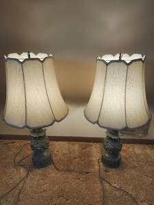 lot 118 image: Pair of Vintage Three Way Table Lamps