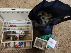 lot 126 image: Collection of Costume Jewelry & Jewelry Box