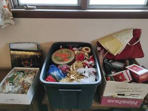 lot 130 image: Collection of Holiday Dcor