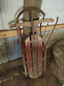 lot 320 image: Vintage Sled by Shooting Star
