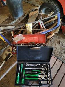 lot 338 image: Old Wheelbarrow Filled with Misc. Tools & Dolly