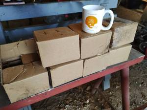 lot 359 image: Seven Vintage Gopher Mugs