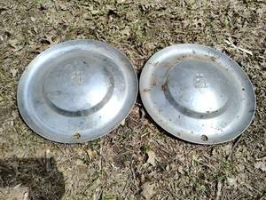 lot 372 image: Two Vintage Hub Caps