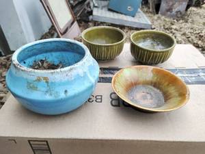 lot 386 image: Four Vintage Pots