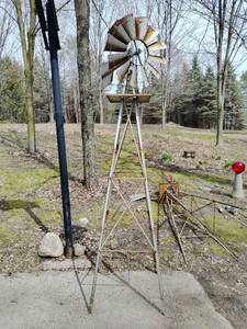 lot 18 image: Windmill  1